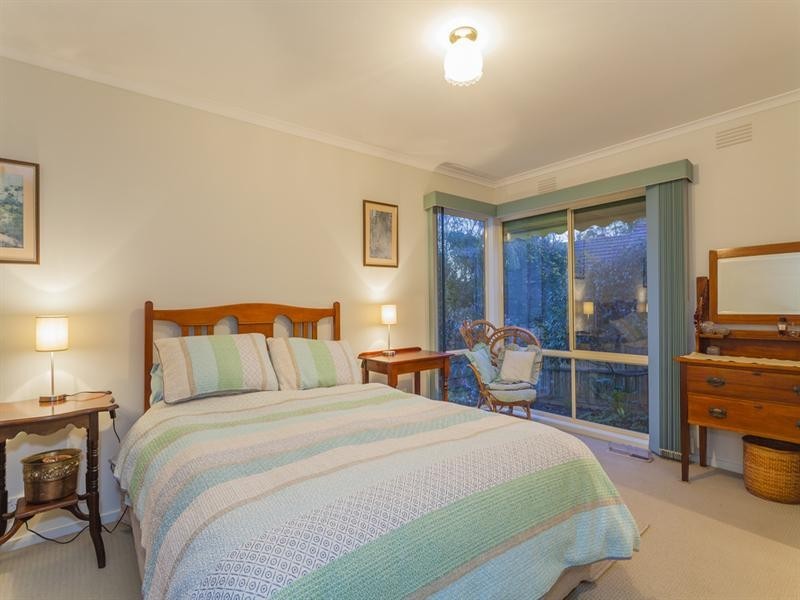 30 Camden Road, Newtown VIC 3220