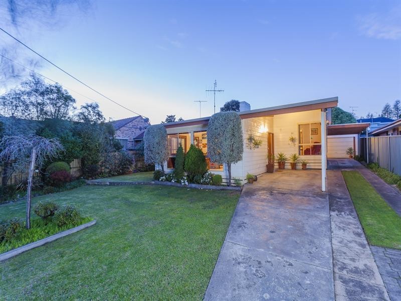 30 Camden Road, Newtown VIC 3220