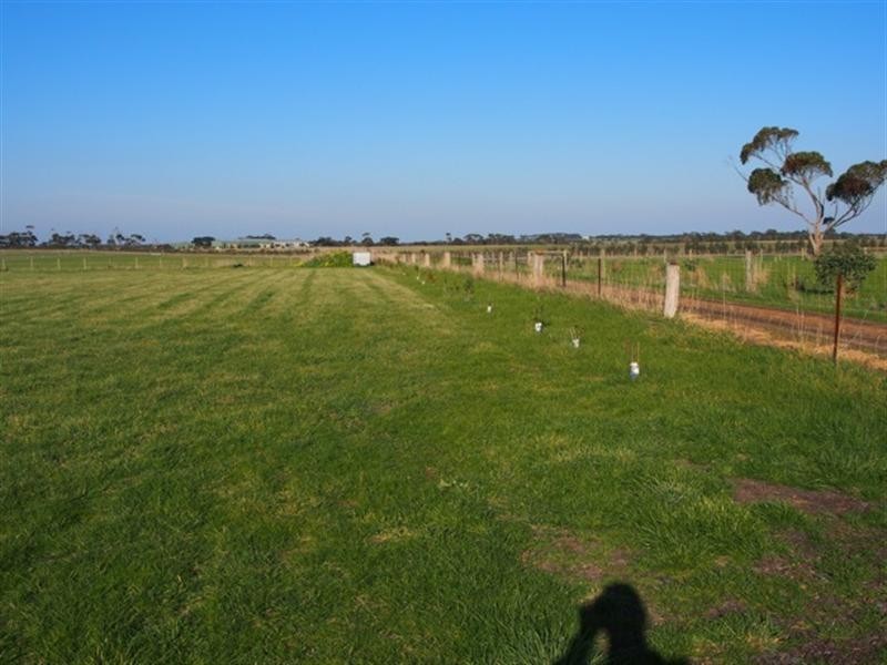 21a Kestrel Crescent, Mount Duneed VIC 3216