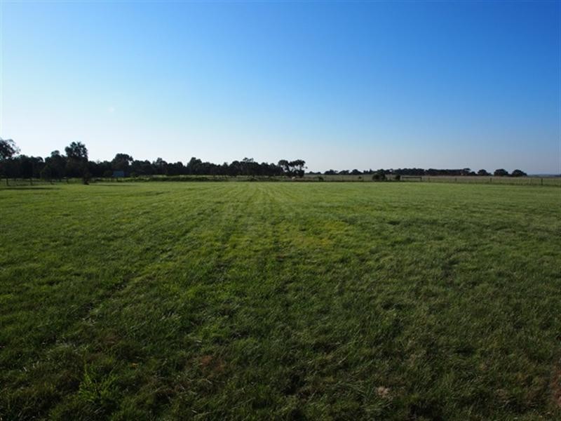 21a Kestrel Crescent, Mount Duneed VIC 3216