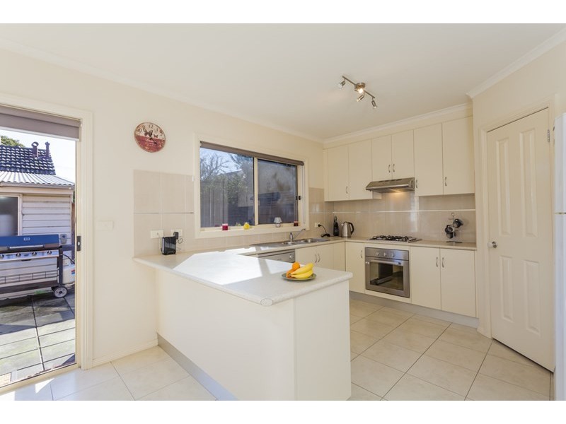 2/10 Birdsey Street, East Geelong VIC 3219