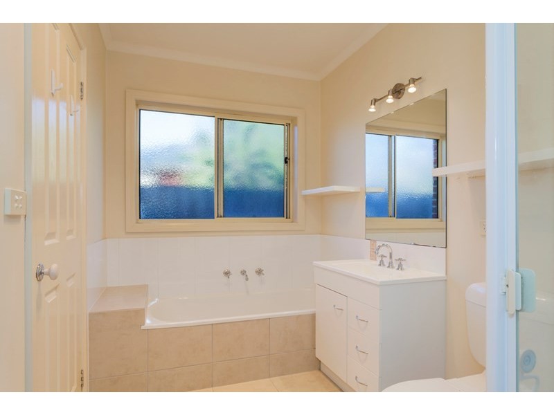 2/10 Birdsey Street, East Geelong VIC 3219