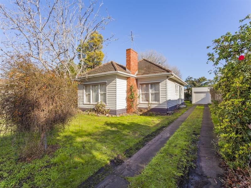 77 Minerva Road, Herne Hill VIC 3218