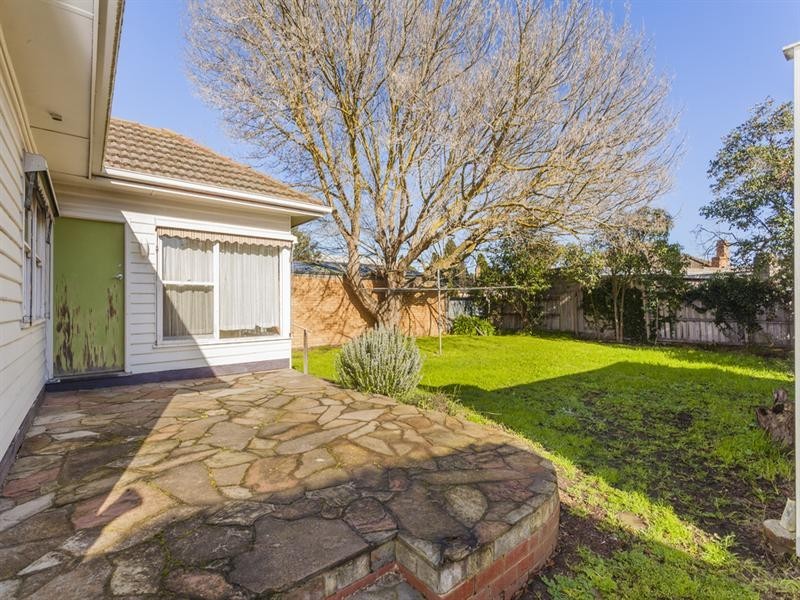 77 Minerva Road, Herne Hill VIC 3218