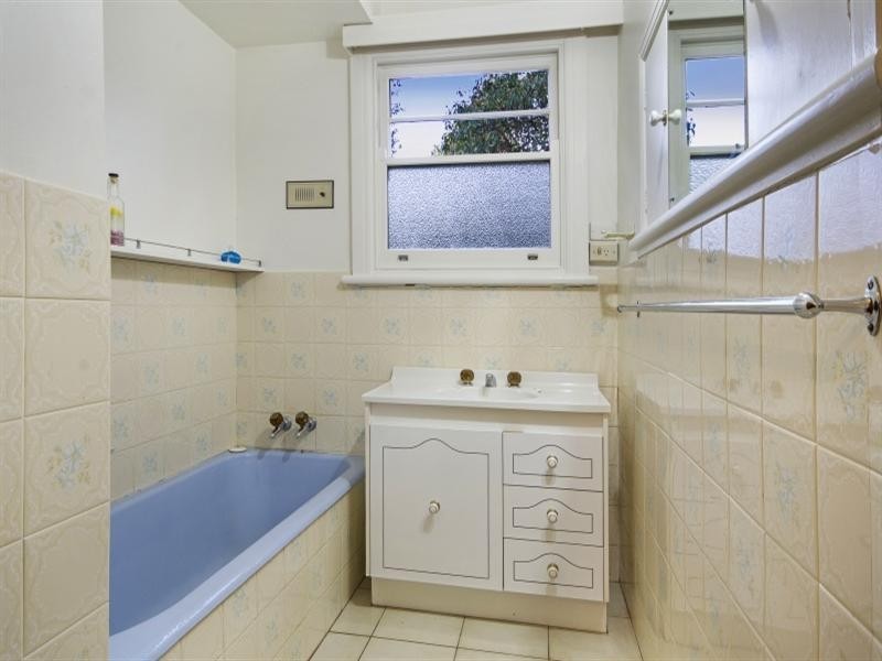 13 Vincent Avenue, Geelong VIC 3220