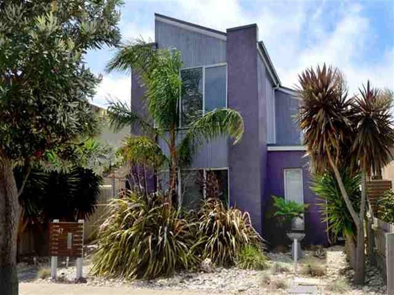 47 Pearl Bay Passage, St Leonards VIC 3223