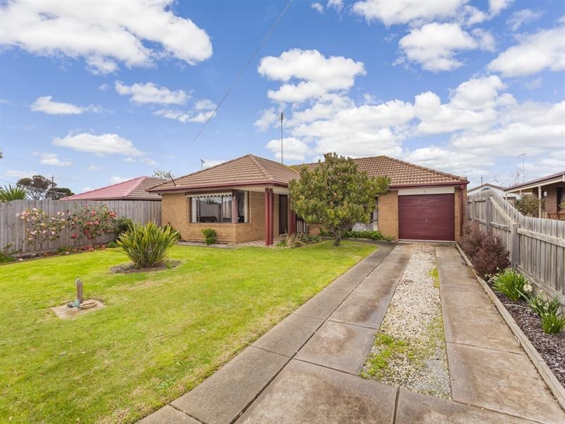 3 Trenton Parade, St Albans Park VIC 3219