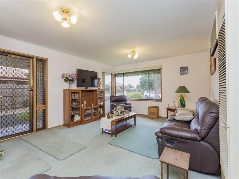 3 Trenton Parade, St Albans Park VIC 3219