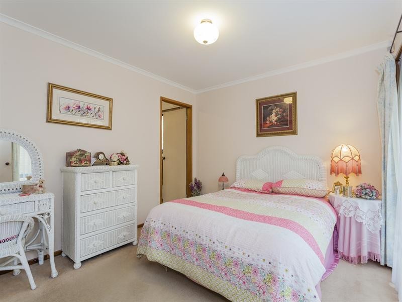 3 Trenton Parade, St Albans Park VIC 3219