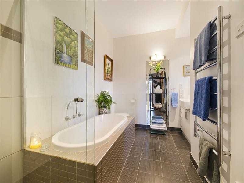 51 St Albans Road, East Geelong VIC 3219