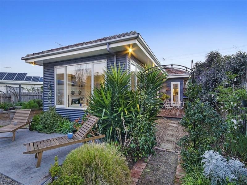 51 St Albans Road, East Geelong VIC 3219