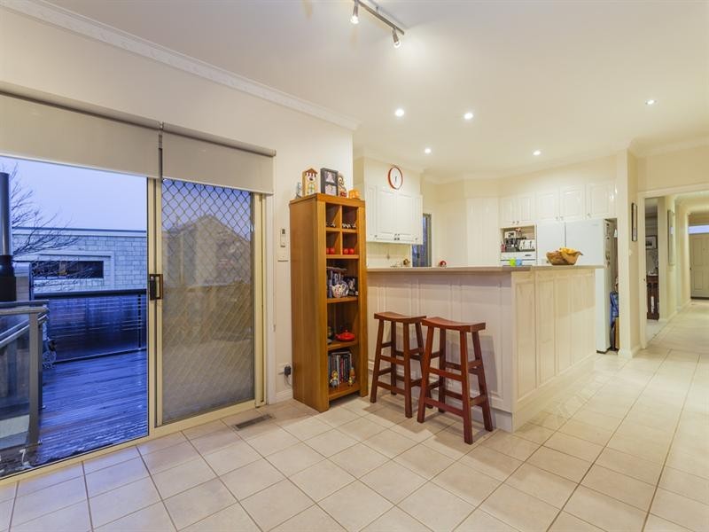13 Lipizzaner Court, Highton VIC 3216