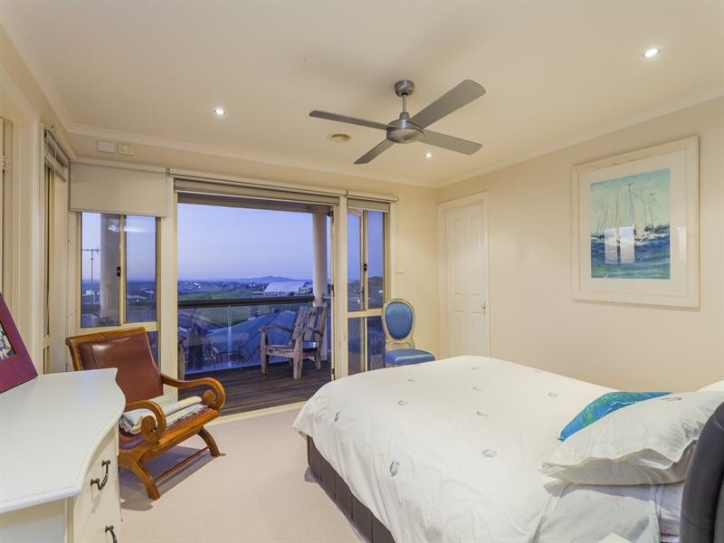 13 Lipizzaner Court, Highton VIC 3216