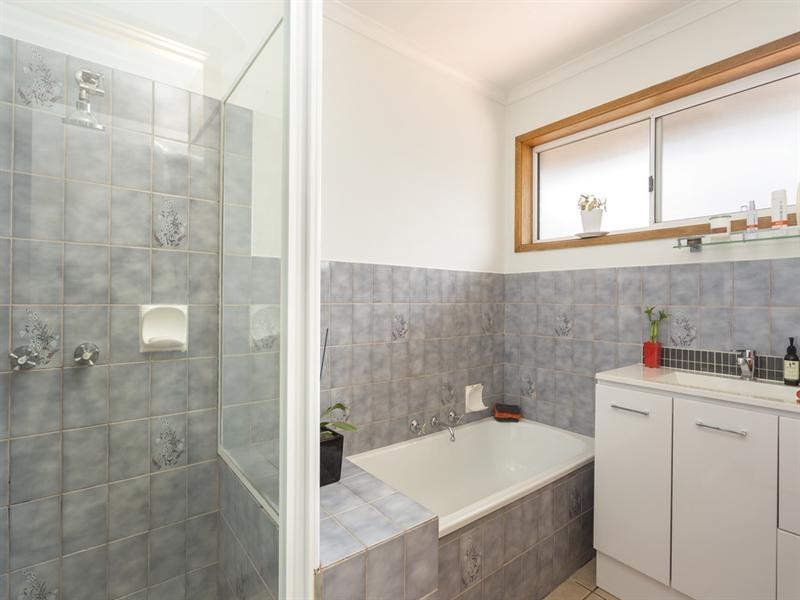 11 Homestead Drive, St Albans Park VIC 3219