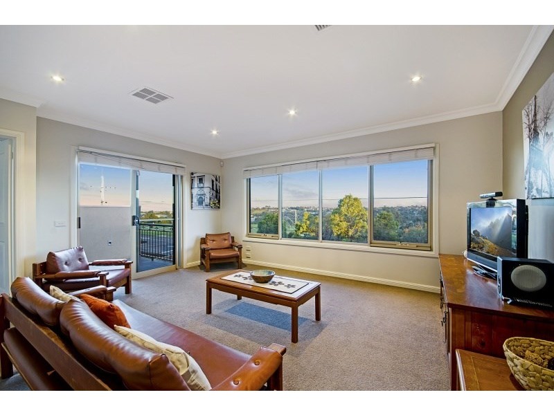 180 West Fyans Street, Newtown VIC 3220