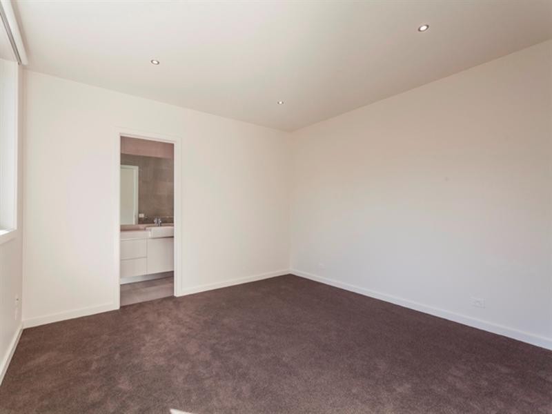 25/12 Balcombe Road, Newtown VIC 3220