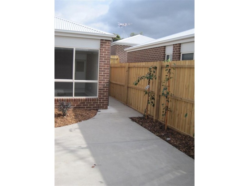 1/11 Matthew Street, Grovedale VIC 3216