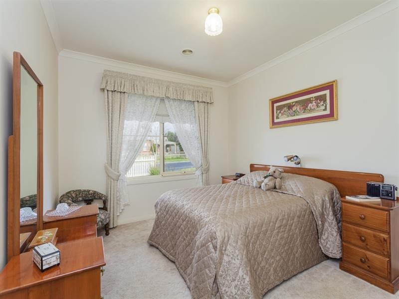 1/10 Meadowvale Drive, Grovedale VIC 3216