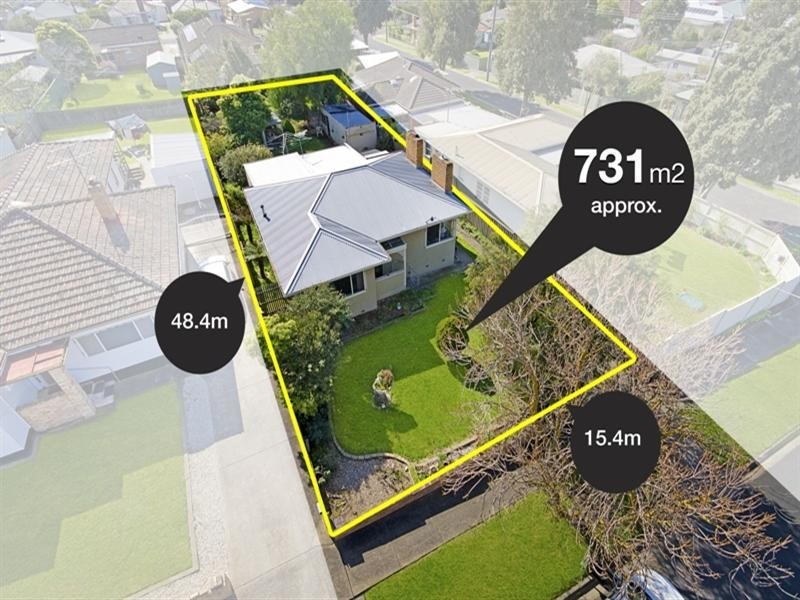 16 Langibanool Avenue, Hamlyn Heights VIC 3215
