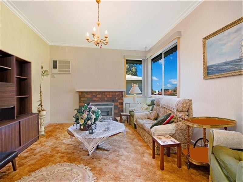 16 Langibanool Avenue, Hamlyn Heights VIC 3215