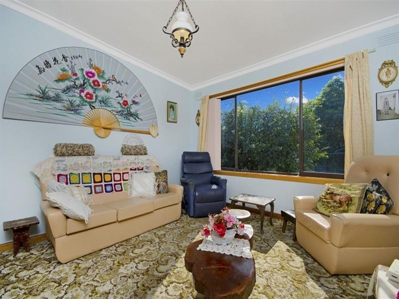 16 Langibanool Avenue, Hamlyn Heights VIC 3215