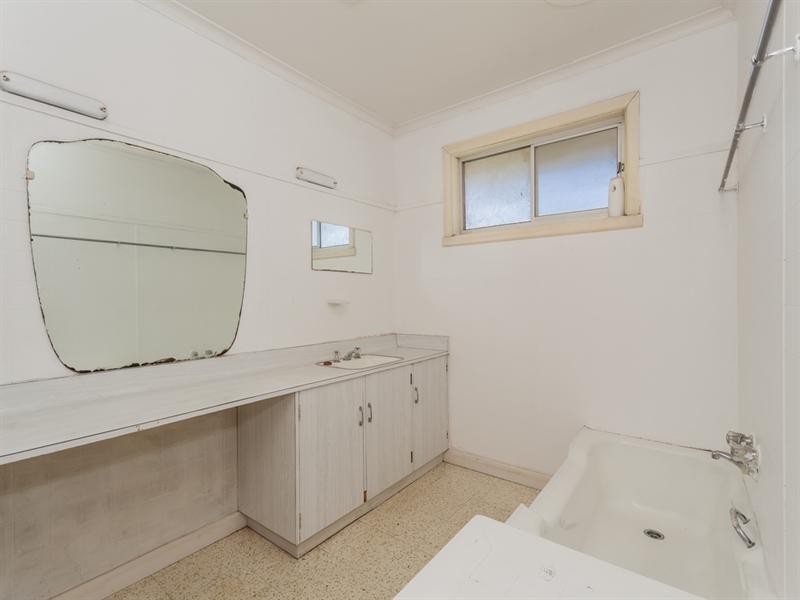 34 Carrington Street, East Geelong VIC 3219