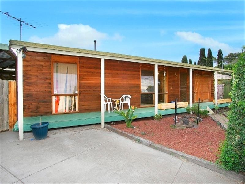 17 Amanda Avenue, Corio VIC 3214