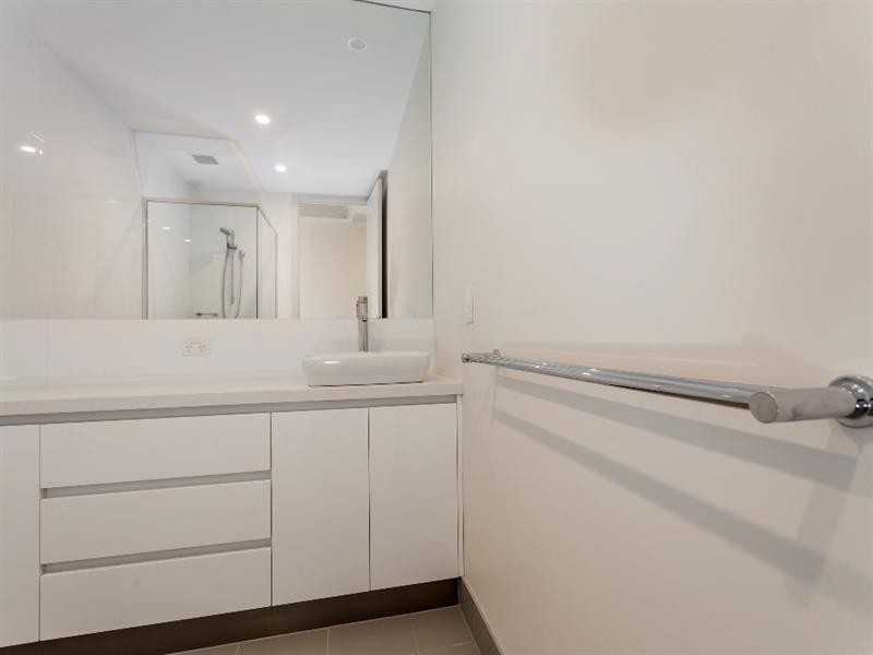 2 Bloomsbury Street, Newtown VIC 3220