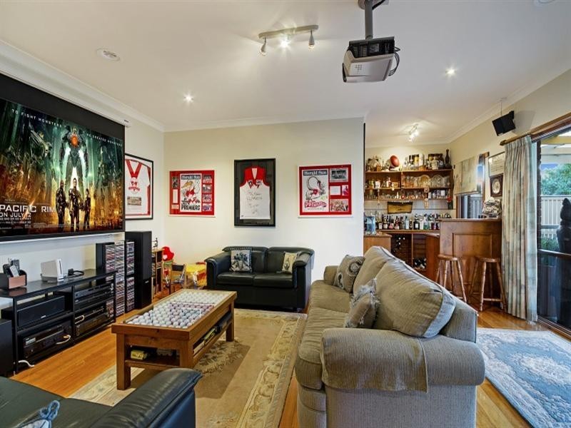 32 Balmoral Gardens, Leopold VIC 3224