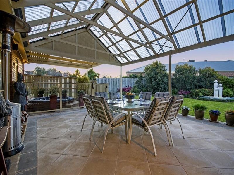 32 Balmoral Gardens, Leopold VIC 3224