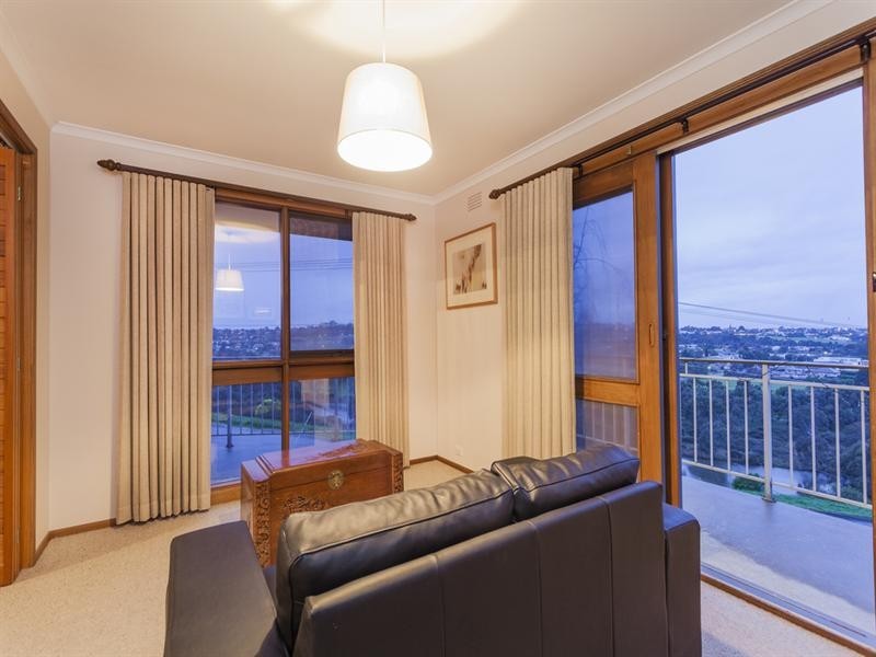 86 Barwon Boulevard, Highton VIC 3216
