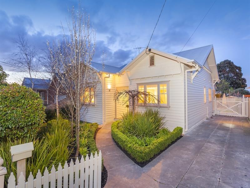 14 Isabella Street, Geelong West VIC 3218