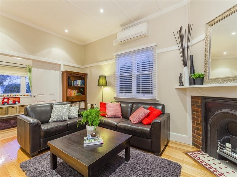 14 Isabella Street, Geelong West VIC 3218