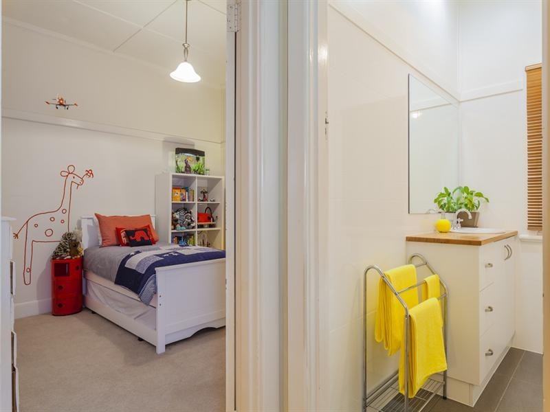 14 Isabella Street, Geelong West VIC 3218