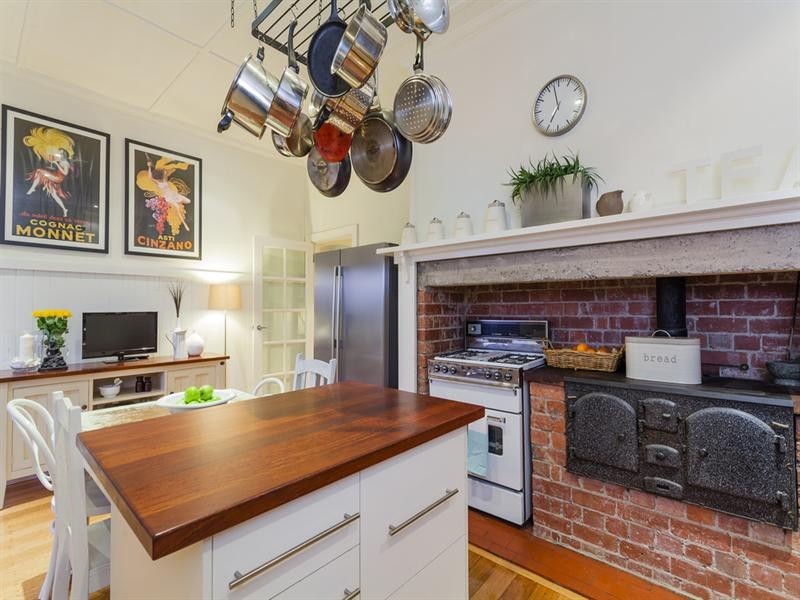 14 Isabella Street, Geelong West VIC 3218