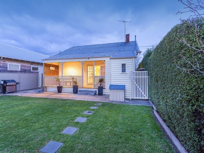 14 Isabella Street, Geelong West VIC 3218