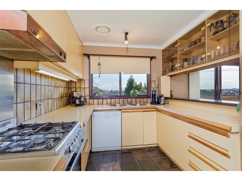 24 Challambra Crescent, Highton VIC 3216