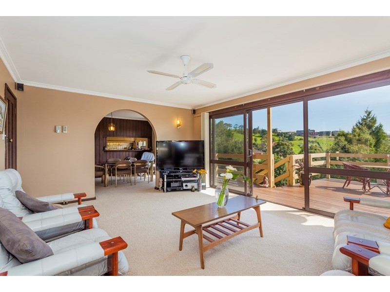 24 Challambra Crescent, Highton VIC 3216