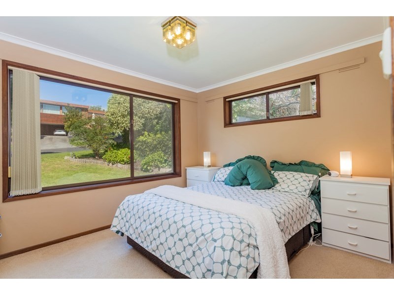 24 Challambra Crescent, Highton VIC 3216