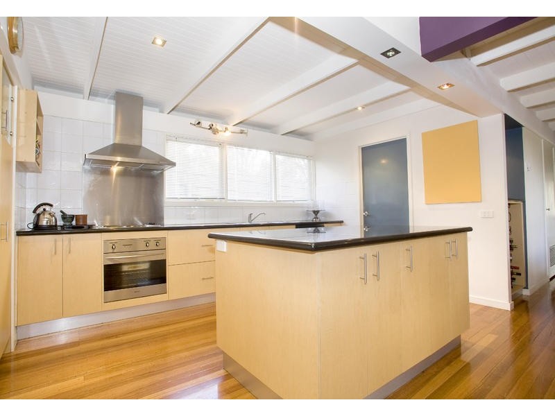 232 Roslyn Road, Highton VIC 3216