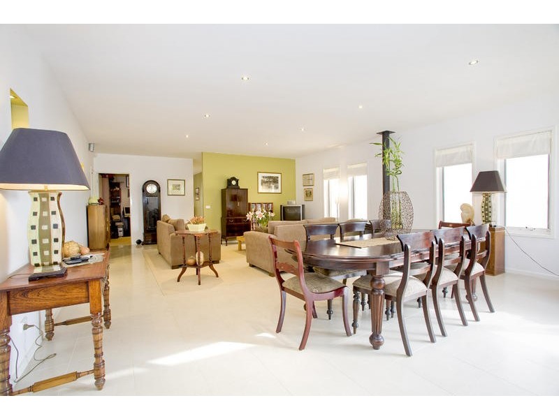 8 Fabian Place, Leopold VIC 3224