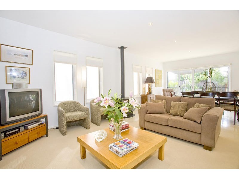 8 Fabian Place, Leopold VIC 3224