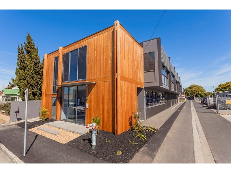 2 Bloomsbury Street, Newtown VIC 3220