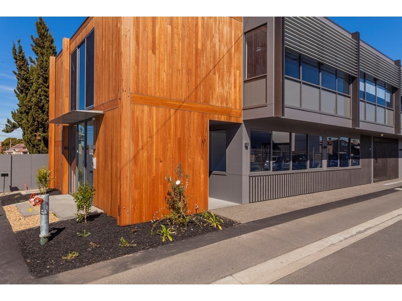 2 Bloomsbury Street, Newtown VIC 3220