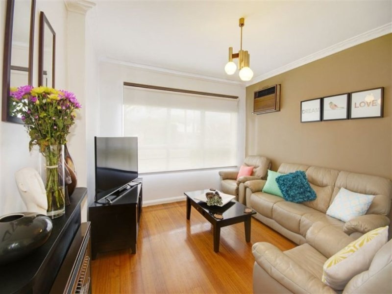 5 Maple Crescent, Bell Park VIC 3215