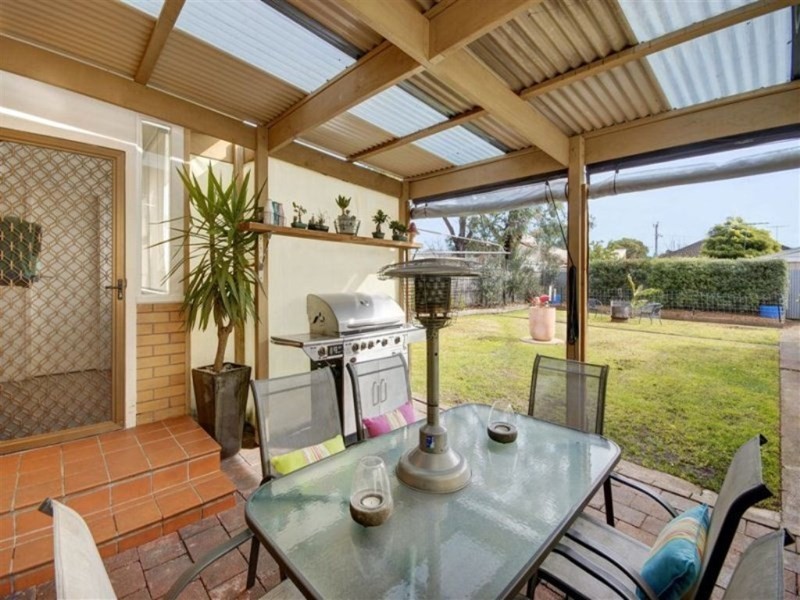 5 Maple Crescent, Bell Park VIC 3215