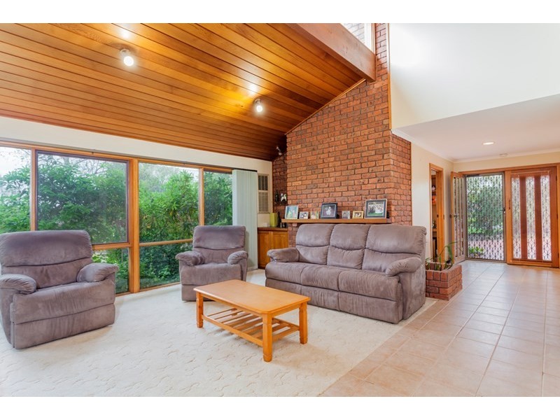 4 Courier Court, Leopold VIC 3224