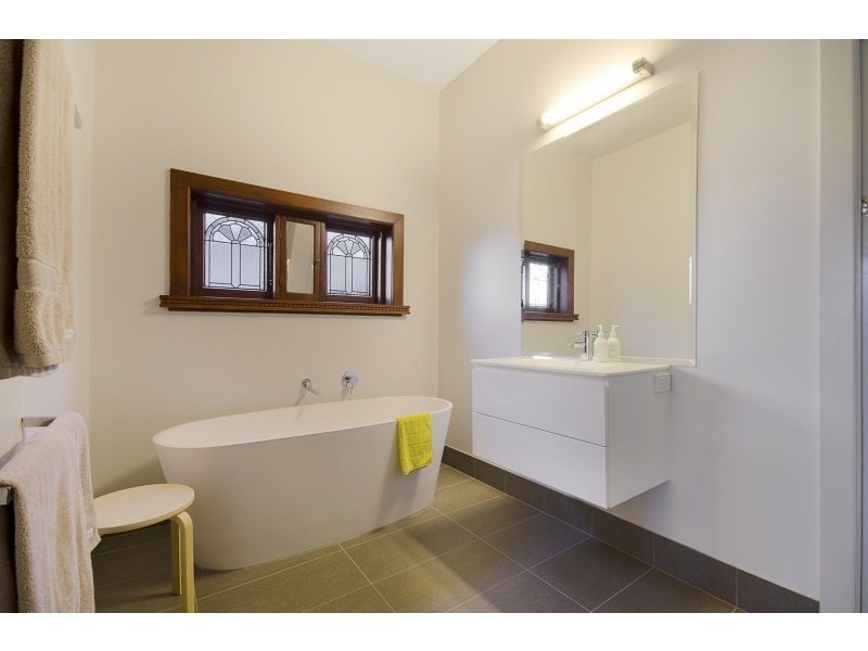 5 Alexandra Avenue, Geelong VIC 3220