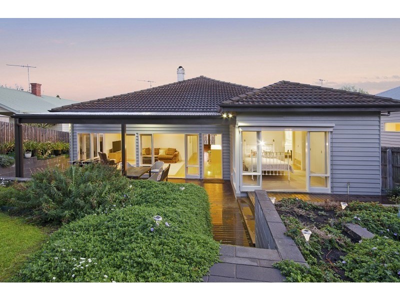 5 Alexandra Avenue, Geelong VIC 3220