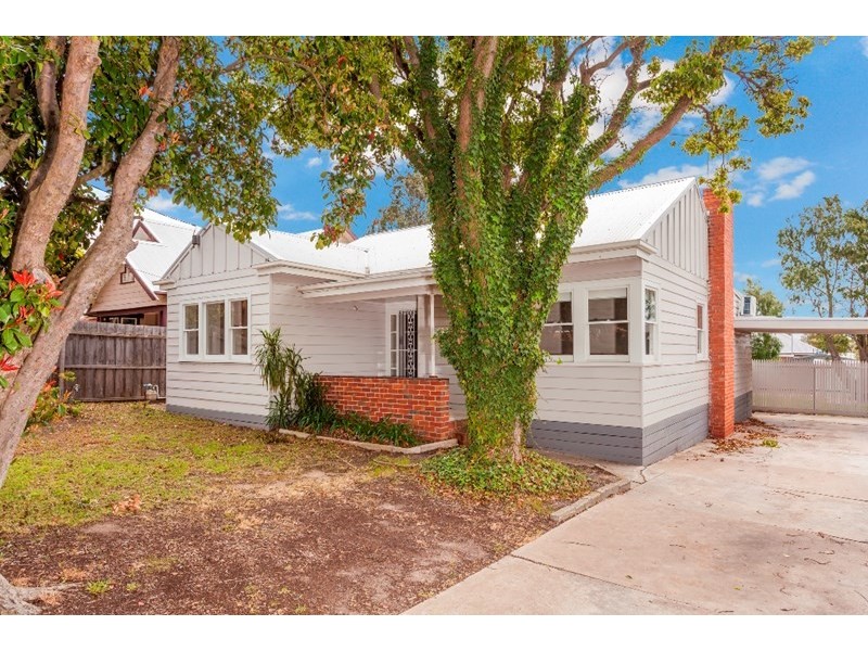 30 Herne Street, Manifold Heights VIC 3218